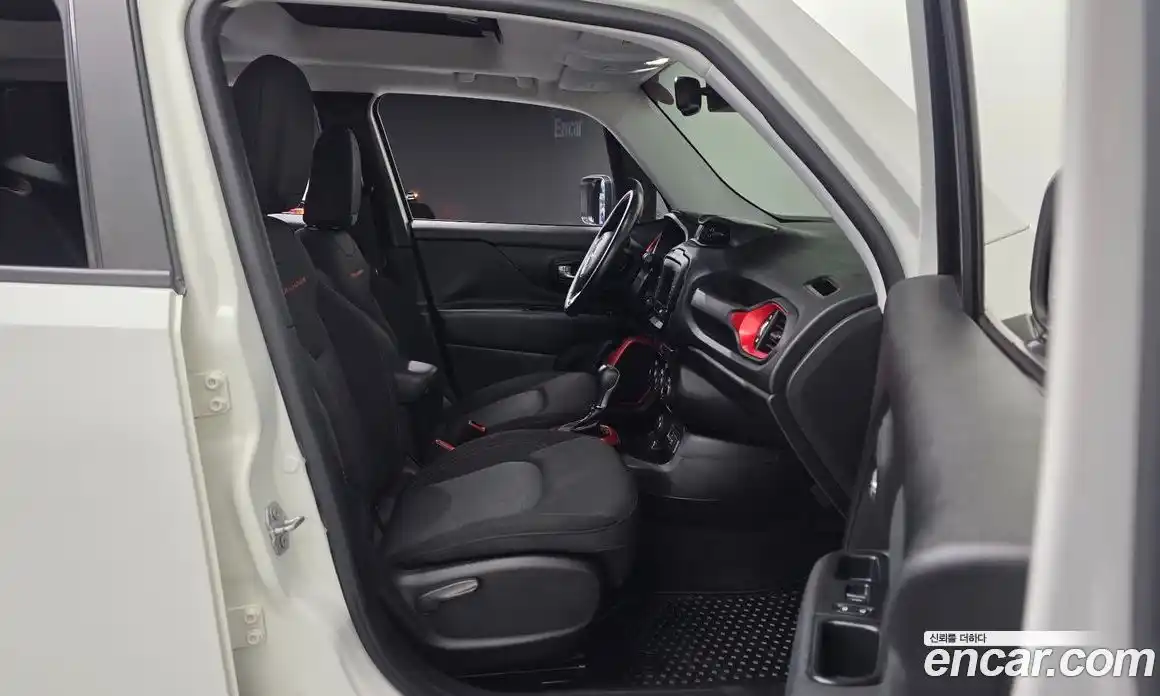 Jeep Renegade 2017 2.0 гидро в Москве № 826625, фото 12