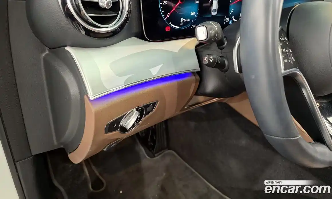 Mercedes-Benz E-Class 2021 2.0 гидро, фото 15
