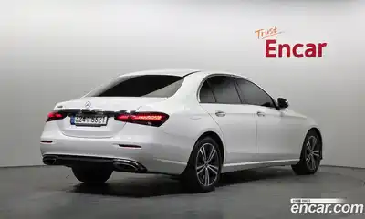 Mercedes-Benz E-Class 2021 2.0 гидро, миниатюра 2