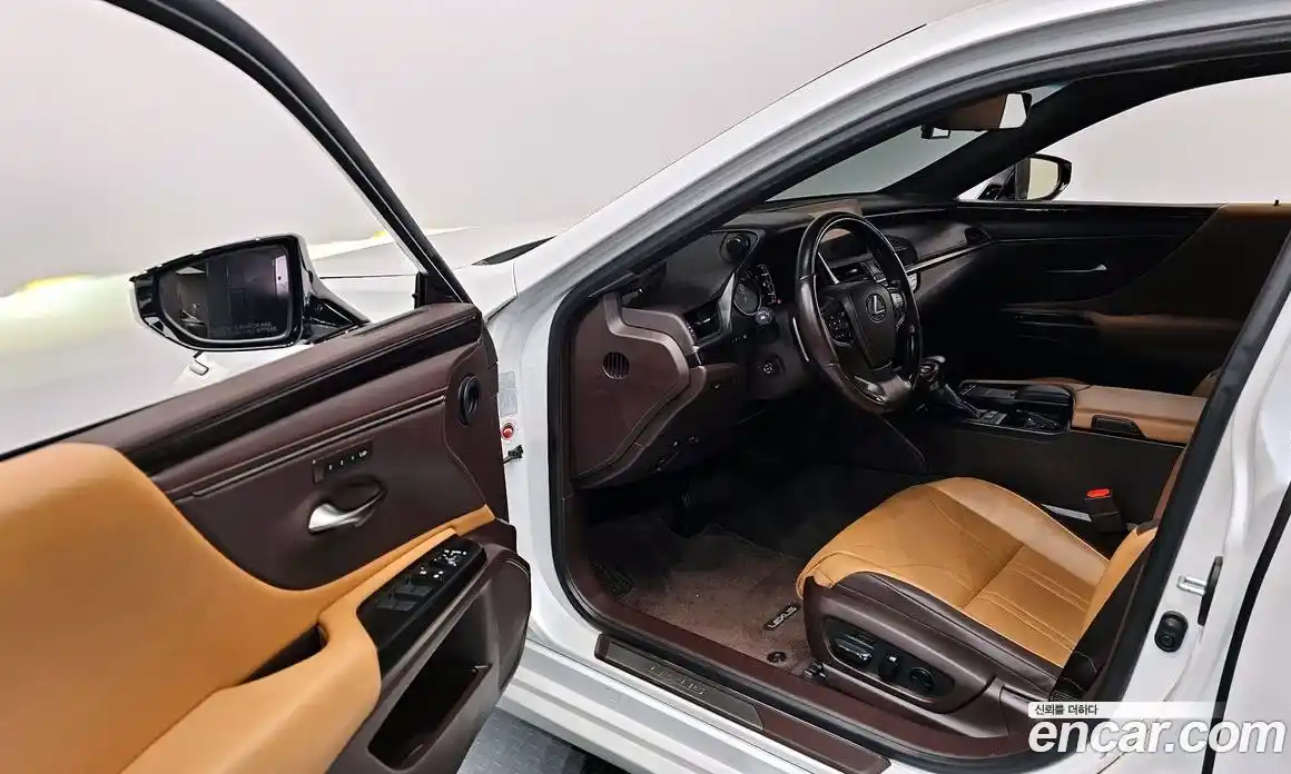 Lexus ES 2020 2.5 гидро в Москве № 862013, фото 11