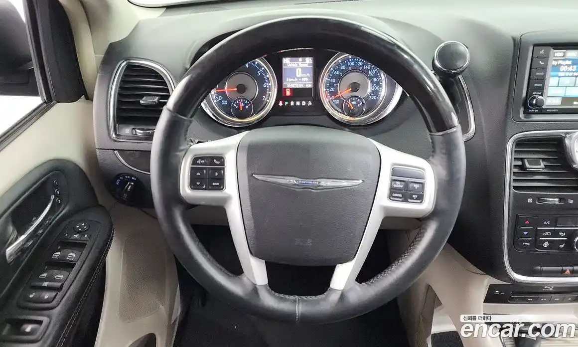 Chrysler Grand Voyager 2014 3.6 гидро в Москве № 864419, фото 13