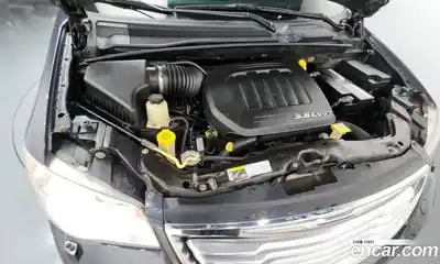 Chrysler Grand Voyager 2014 3.6 гидро в Москве № 864419, миниатюра 6