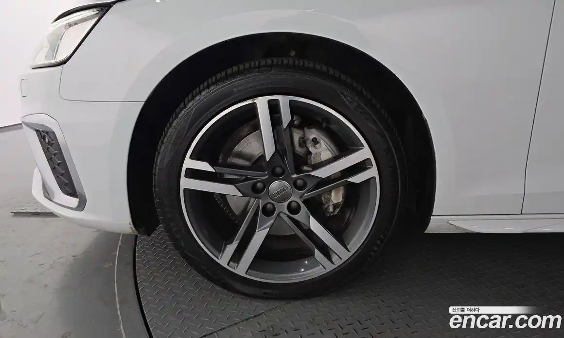 Audi A4 2021 2.0 гидро в Москве, фото 5