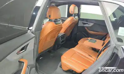 Audi Q8 2021 3.0 Автомат в Москве № 894135, миниатюра 11