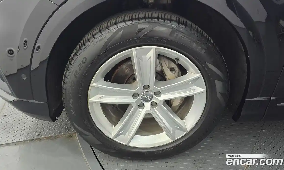 Audi Q8 2021 3.0 Автомат в Москве № 894135, фото 5