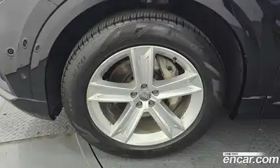 Audi Q8 2021 3.0 Автомат в Москве № 894135, миниатюра 5