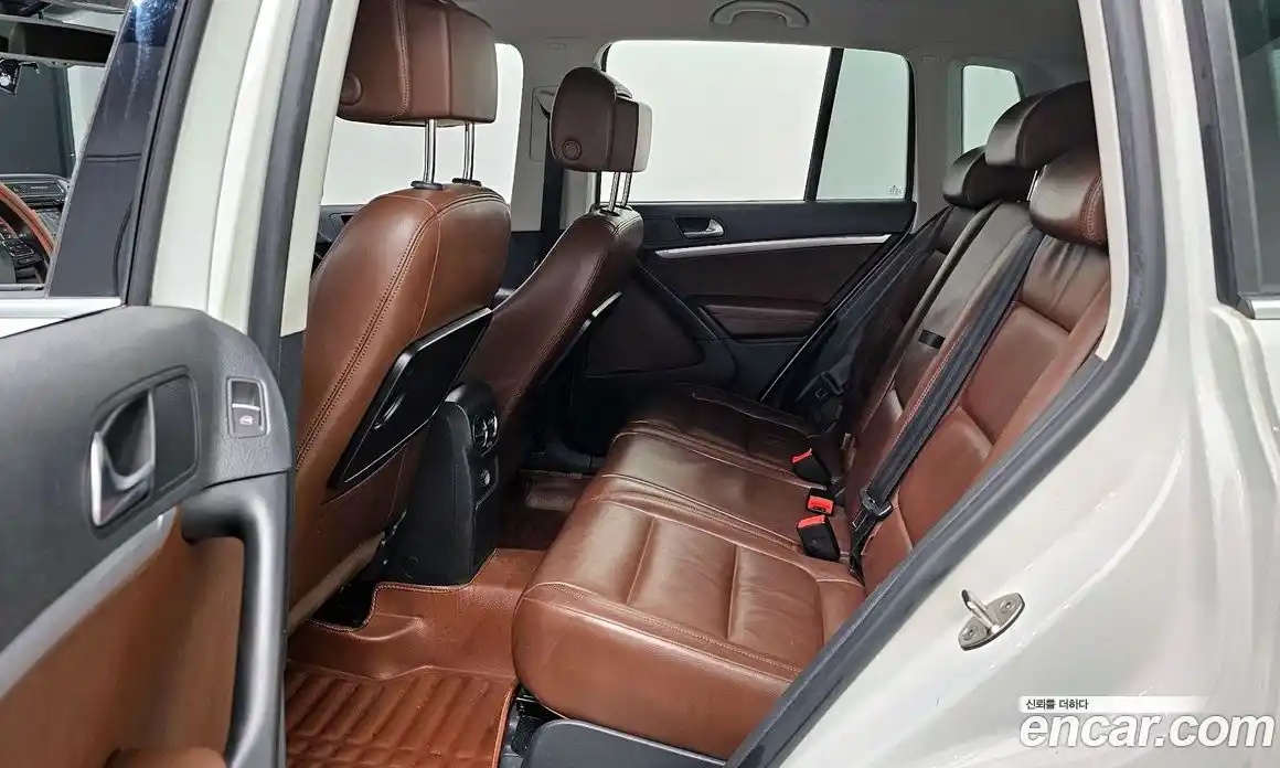 Volkswagen Tiguan 2012 2.0 гидро в Москве № 896161, фото 13