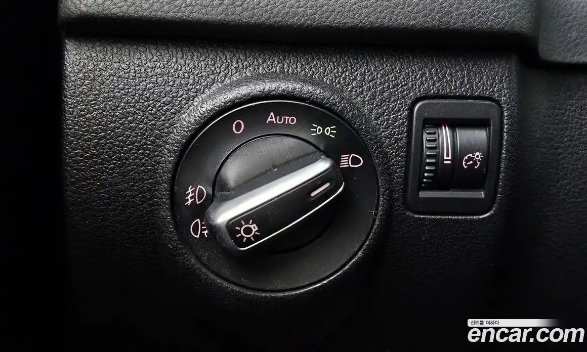 Volkswagen Tiguan 2012 2.0 гидро в Москве № 896161, фото 18