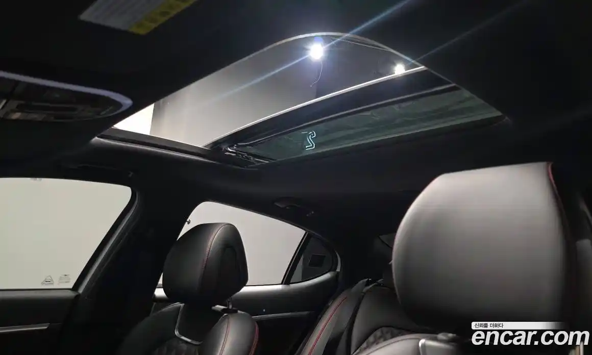 Genesis G70 2018 2.0 Автомат в Москве № 973353, фото 15