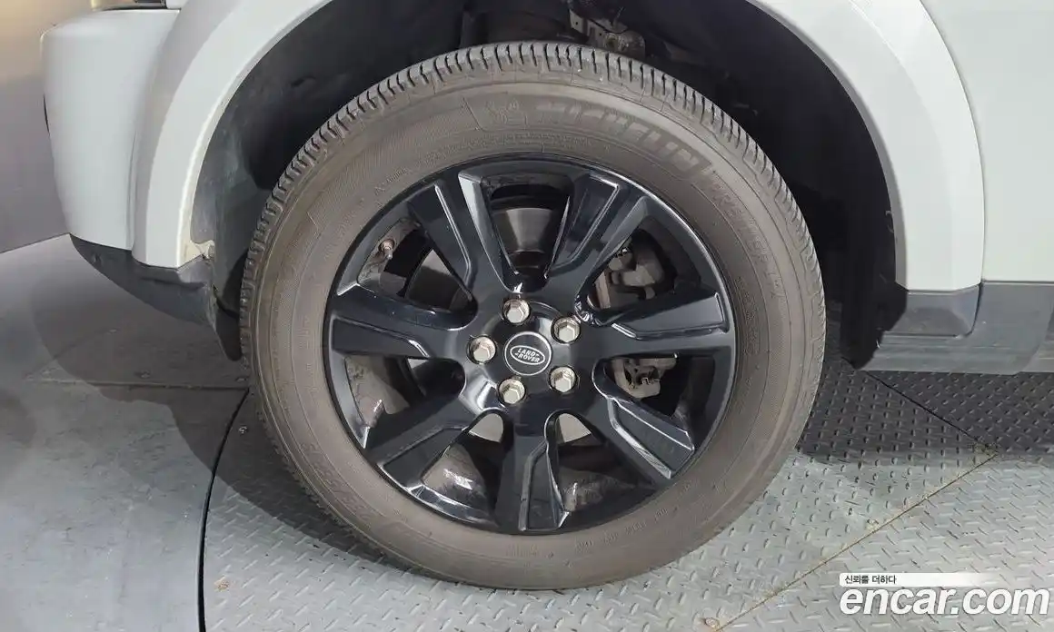 Land Rover Discovery 2016 3.0 гидро в Москве № 975665, фото 5