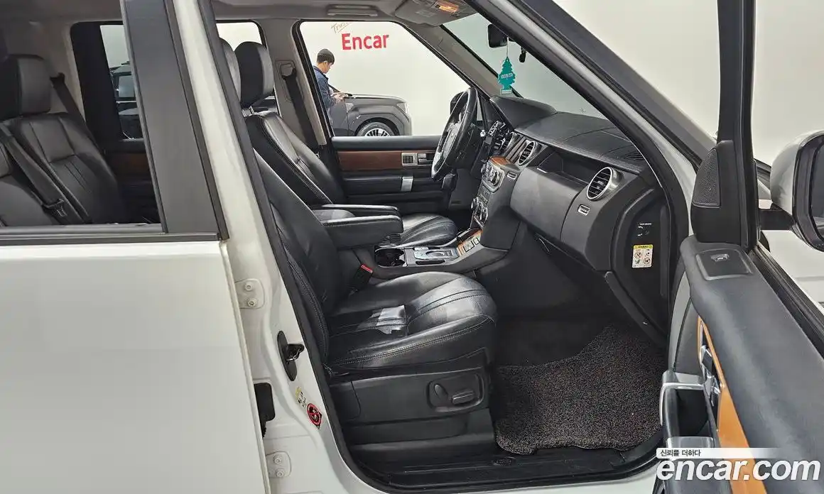 Land Rover Discovery 2015 3.0 гидро в Москве № 975699, фото 11