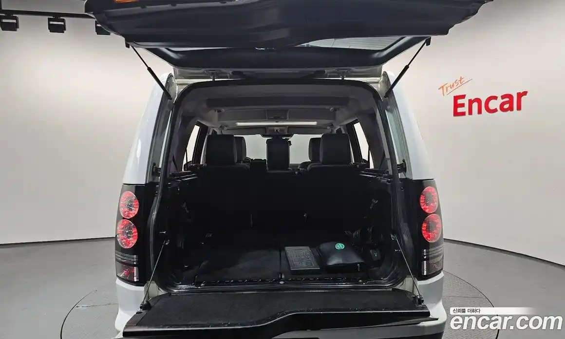 Land Rover Discovery 2015 3.0 гидро в Москве № 975699, фото 20