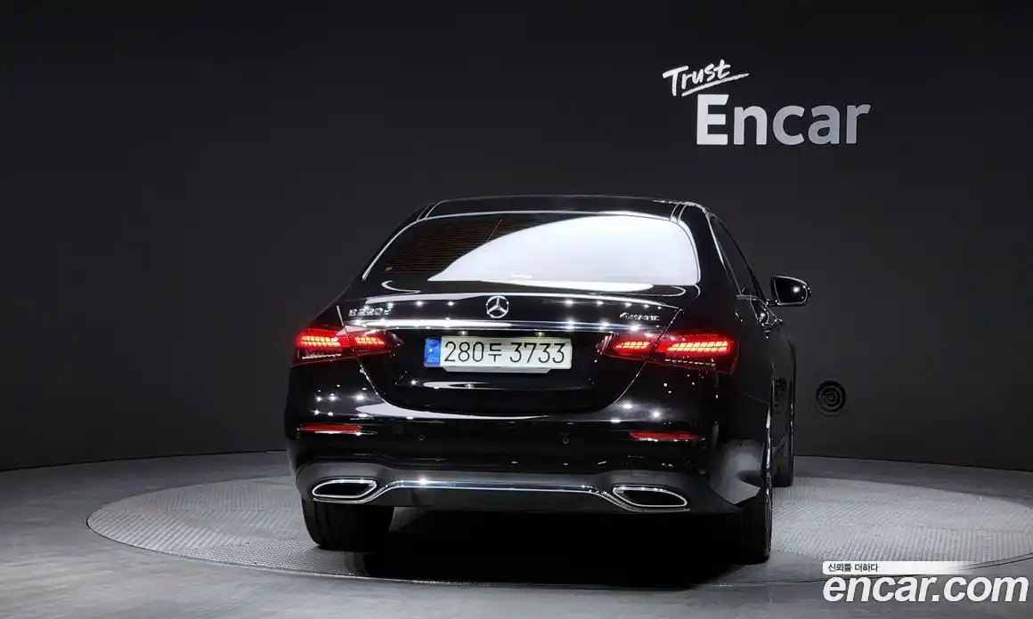 Mercedes-Benz E-Class 2022 1.9 гидро, фото 4