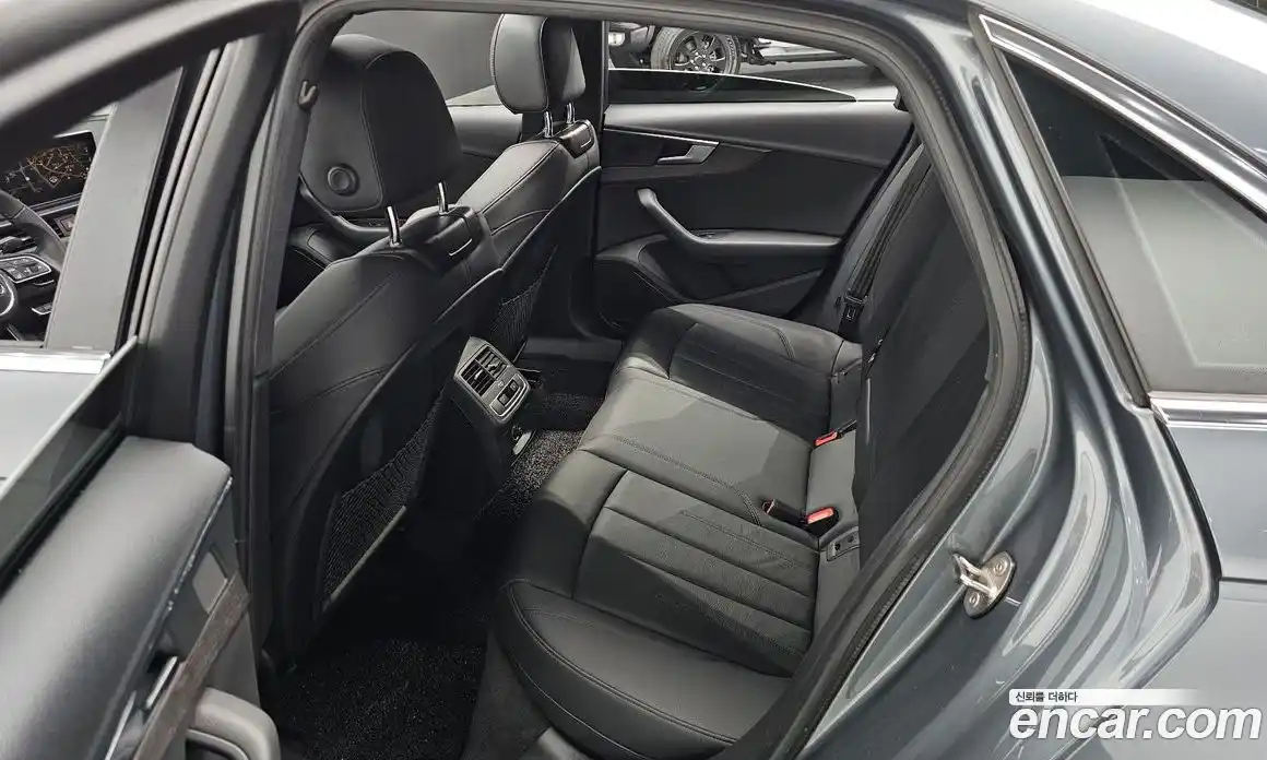 Audi A4 2019 2.0 Автомат в Москве № 1007146, фото 12