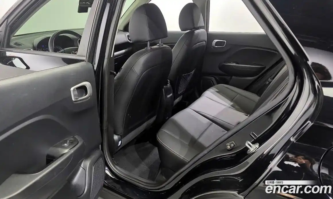 Hyundai Venue 2022 1.6 Автомат в Москве № 1008400, фото 11