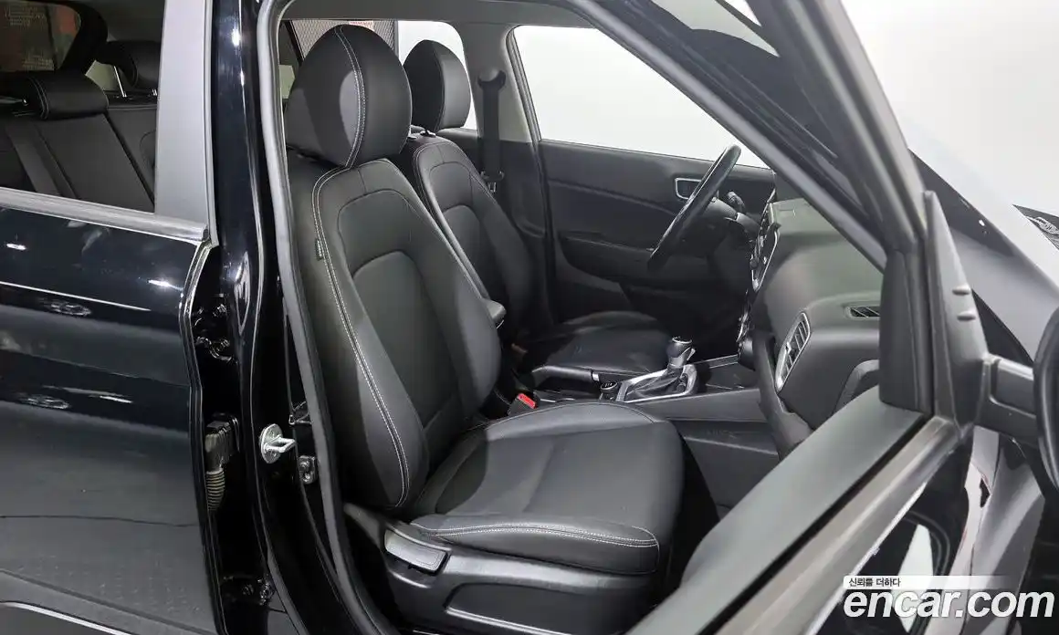 Hyundai Venue 2022 1.6 Автомат в Москве № 1008400, фото 12