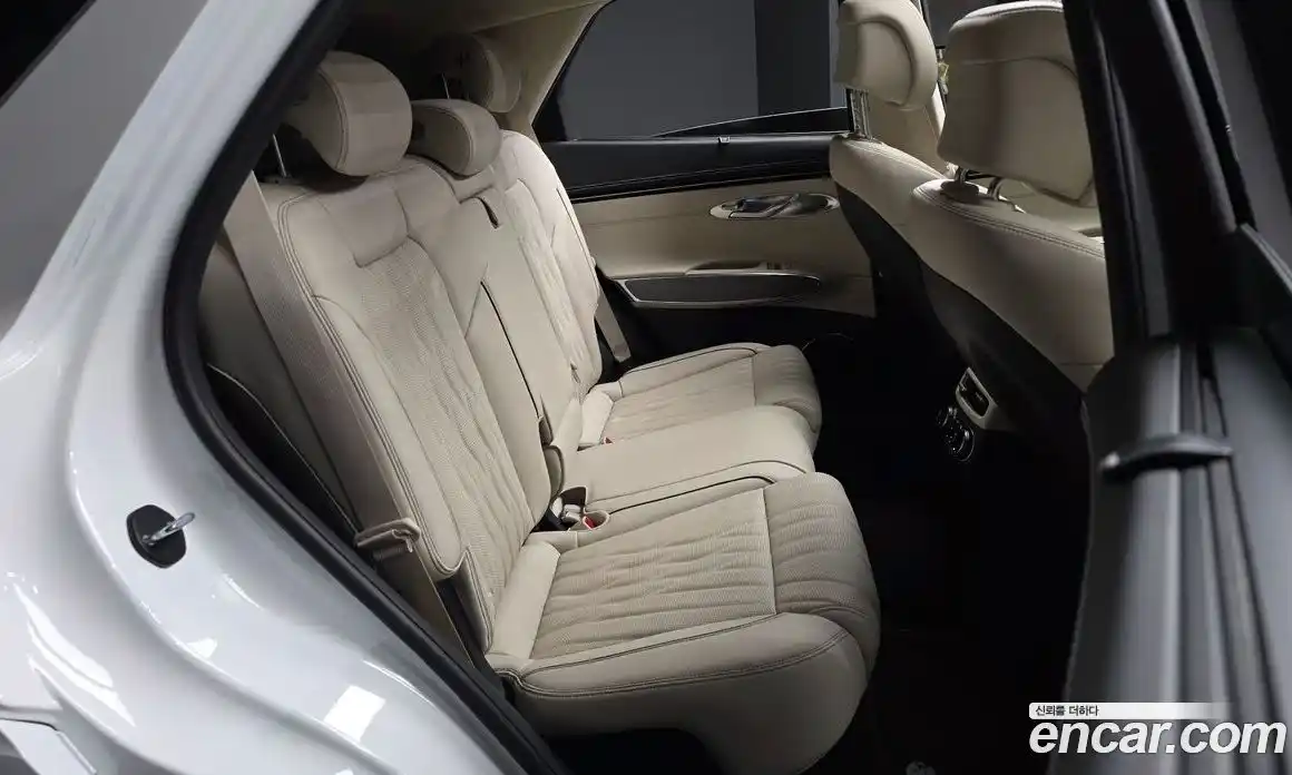 Genesis GV70 2024 2.5 Автомат в Москве № 1009919, фото 12