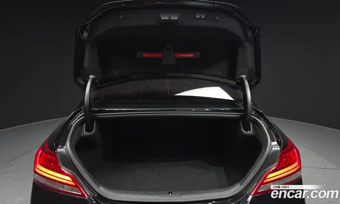 Genesis G70 2019 2.0 Автомат в Москве № 1010189, фото 20