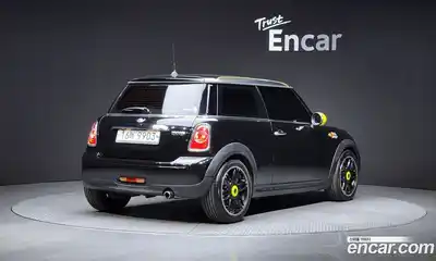 Mini Cooper 2013 1.6 гидро в Москве № 1013969, миниатюра 2