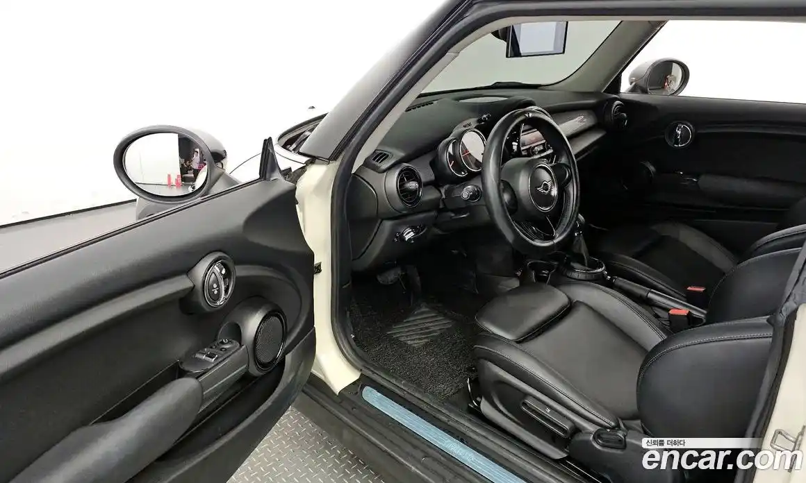 Mini Cooper 2014 1.5 гидро в Москве № 139368, фото 11