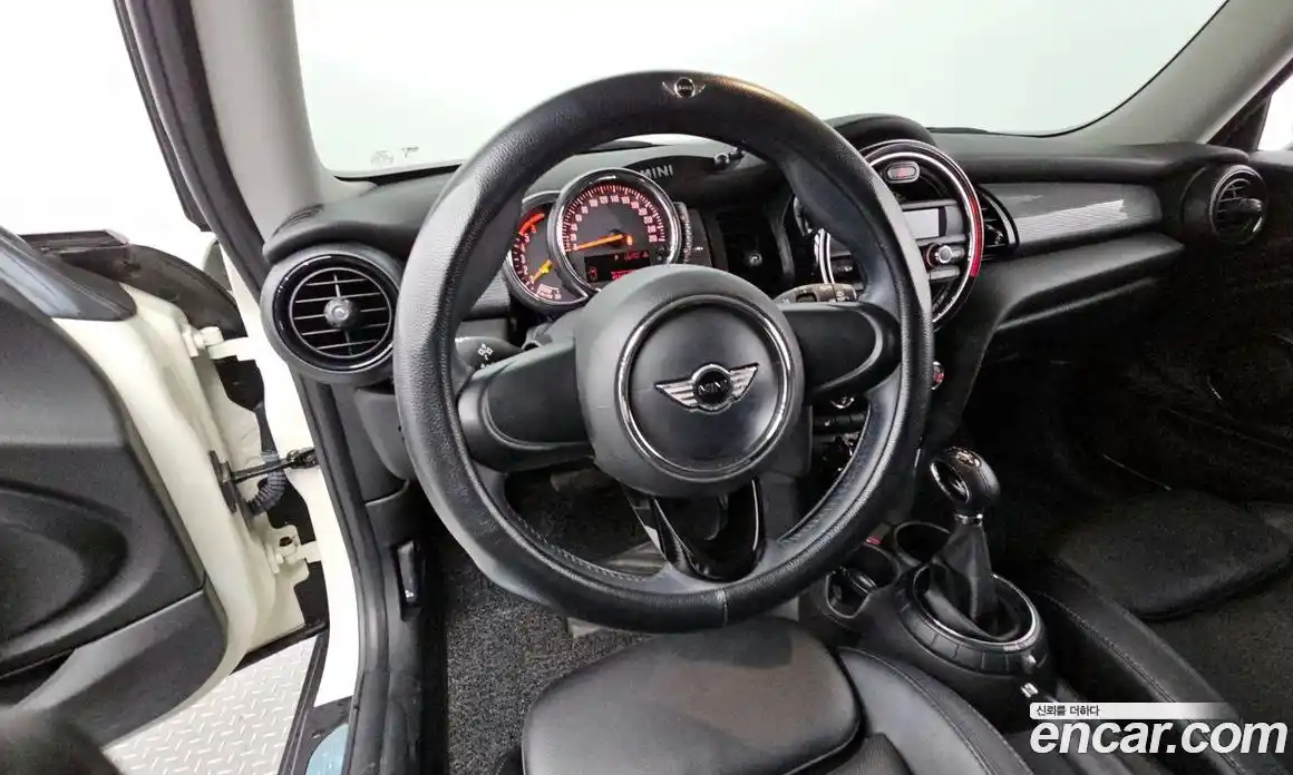 Mini Cooper 2014 1.5 гидро в Москве № 139368, фото 13