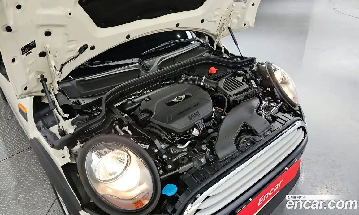 Mini Cooper 2014 1.5 гидро в Москве № 139368, фото 6
