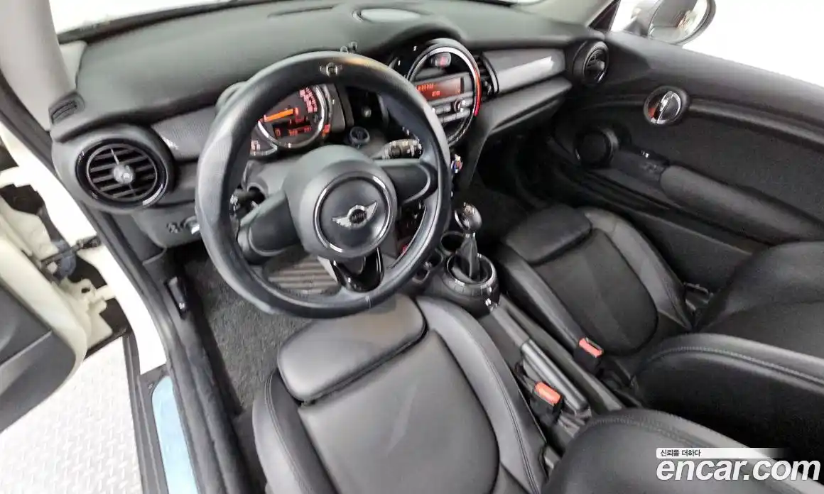 Mini Cooper 2014 1.5 гидро в Москве № 139368, фото 7