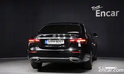 Mercedes-Benz E-Class 2022 2.0 гидро в Москве, миниатюра 4