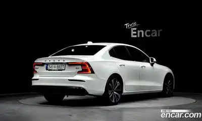 Volvo S60 2023 2.0 гидро в Москве № 164634, миниатюра 2