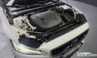 Volvo S60 2023 2.0 гидро в Москве № 164634, миниатюра 6