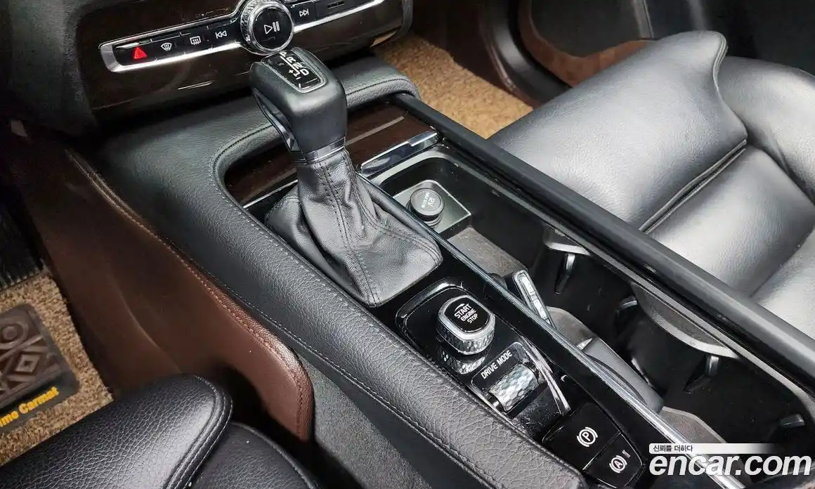 Volvo XC90 2018 2.0 гидро в Москве № 164703, фото 9