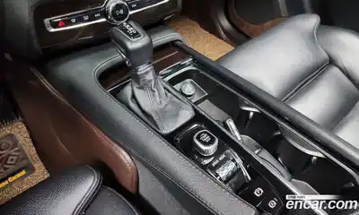 Volvo XC90 2018 2.0 гидро в Москве № 164703, миниатюра 9