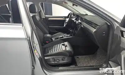 Volkswagen Passat 2021 2.0 гидро в Москве № 168433, миниатюра 11