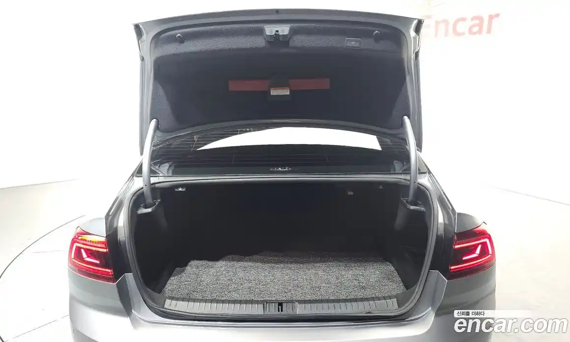 Volkswagen Passat 2021 2.0 гидро в Москве № 168433, фото 20