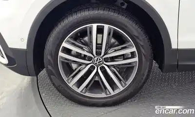 Volkswagen Tiguan 2023 2.0 гидро в Москве № 168459, миниатюра 5