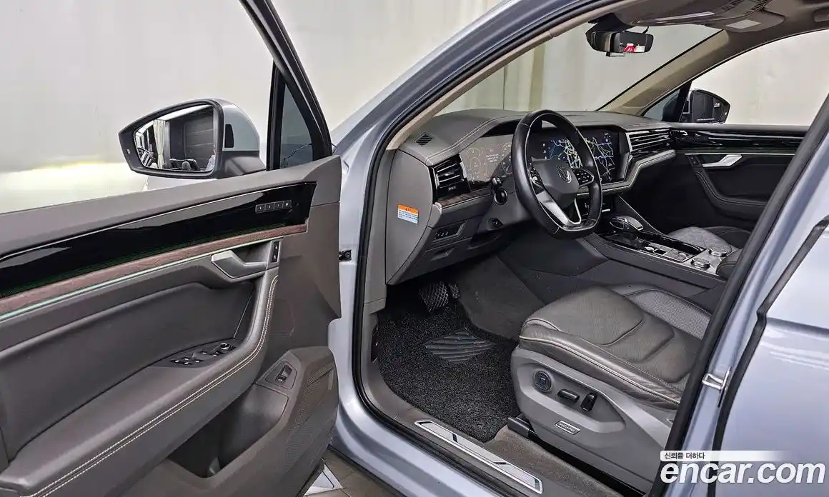 Volkswagen Touareg 2021 3.0 гидро в Москве № 168856, фото 10