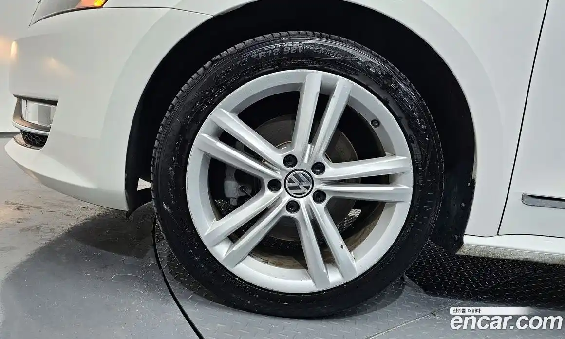 Volkswagen Passat 2013 2.5 гидро в Москве № 168884, фото 5