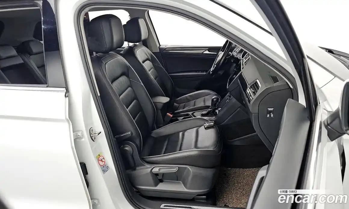 Volkswagen Tiguan 2020 2.0 гидро в Москве № 168915, фото 12