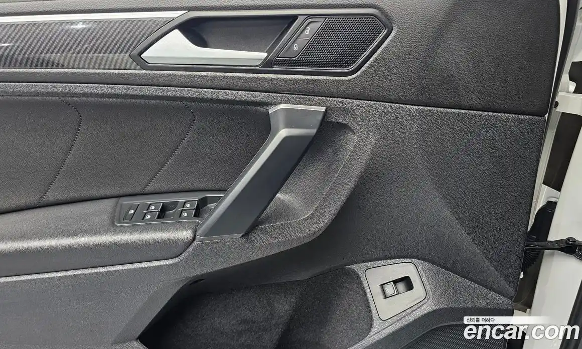 Volkswagen Tiguan 2020 2.0 гидро в Москве № 168915, фото 13