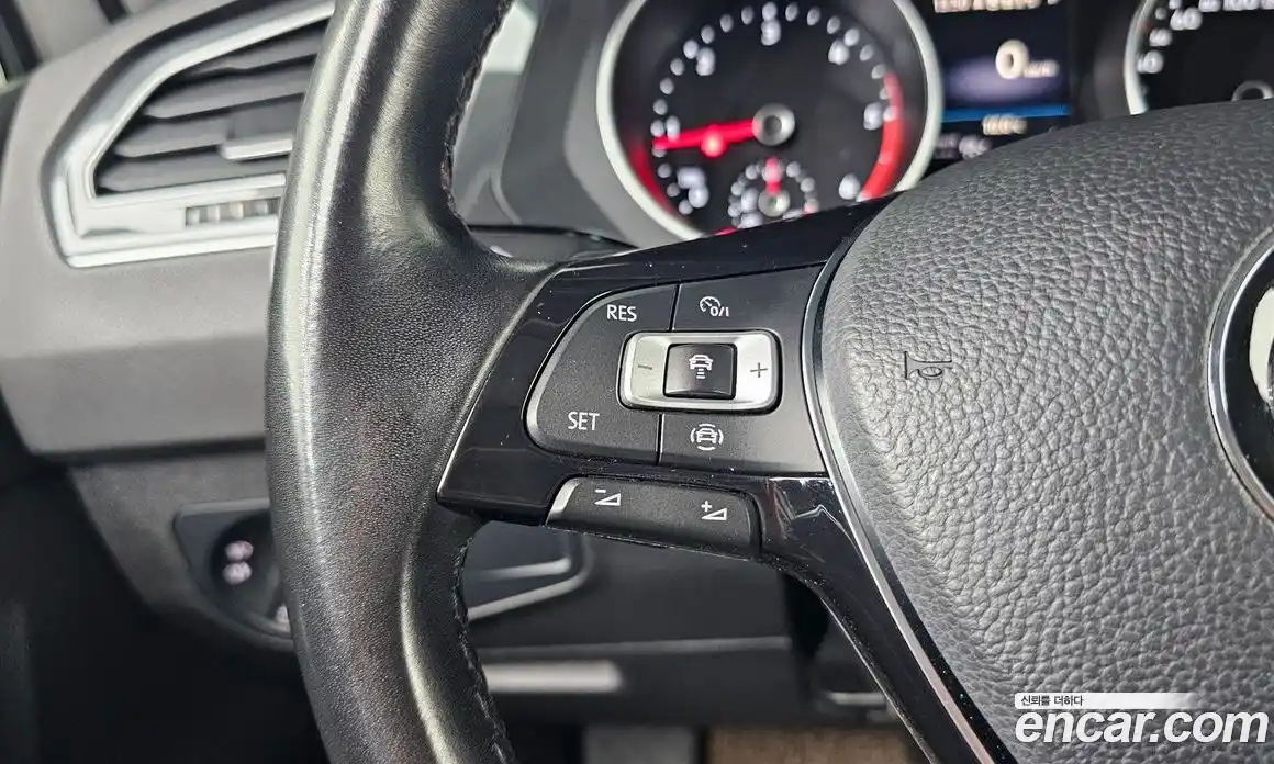 Volkswagen Tiguan 2020 2.0 гидро в Москве № 168915, фото 15