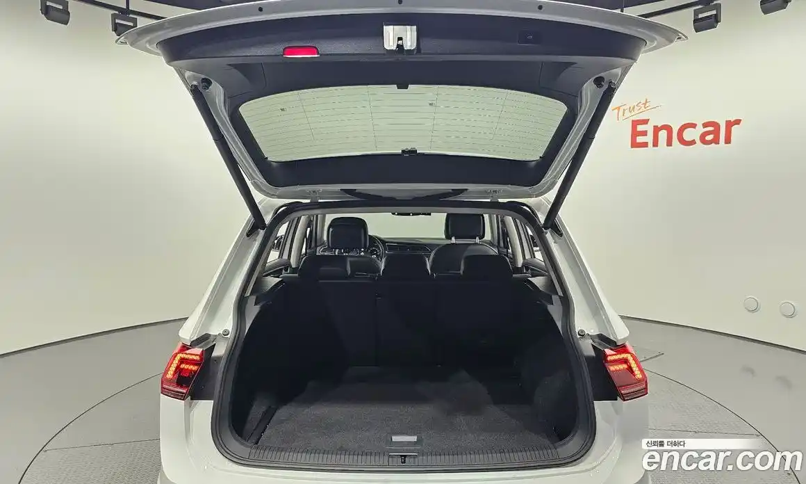 Volkswagen Tiguan 2020 2.0 гидро в Москве № 168915, фото 20