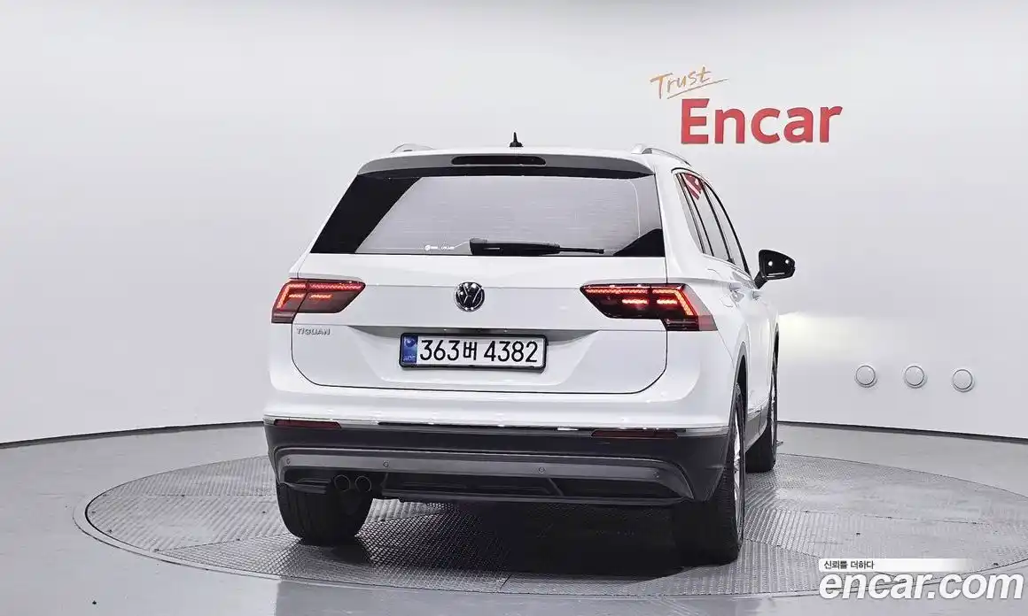 Volkswagen Tiguan 2020 2.0 гидро в Москве № 168915, фото 4