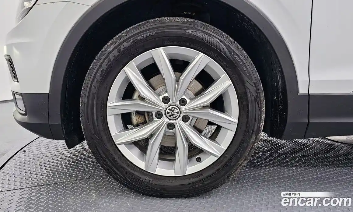 Volkswagen Tiguan 2020 2.0 гидро в Москве № 168915, фото 5
