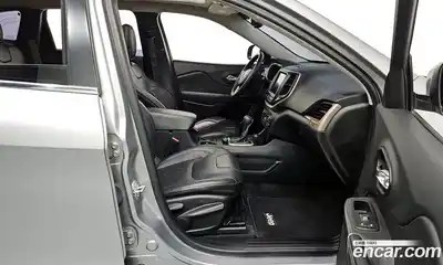 Jeep Cherokee 2015 2.4 гидро в Москве № 169875, миниатюра 11