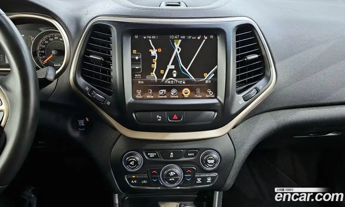Jeep Cherokee 2015 2.4 гидро в Москве № 169875, фото 14