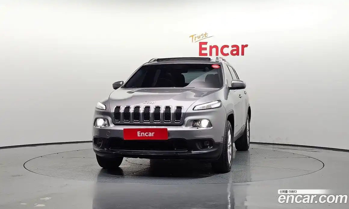 Jeep Cherokee 2015 2.4 гидро в Москве № 169875, фото 3