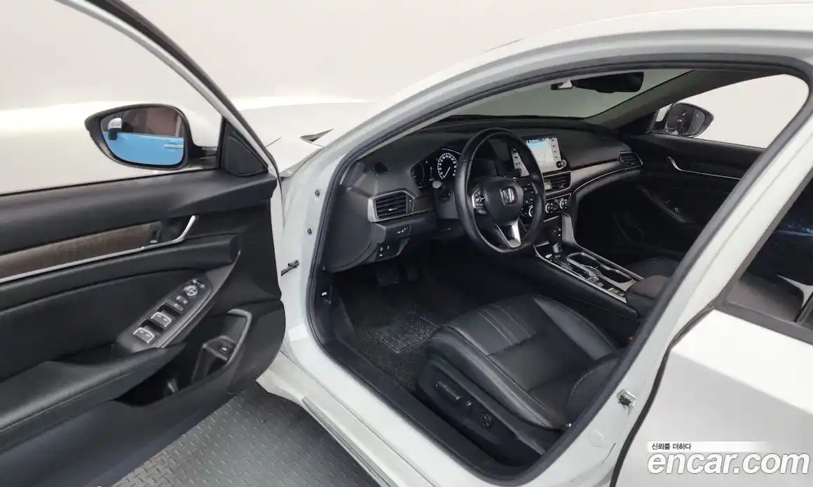 Honda Accord 2021 1.5 гидро в Москве № 170502, фото 10