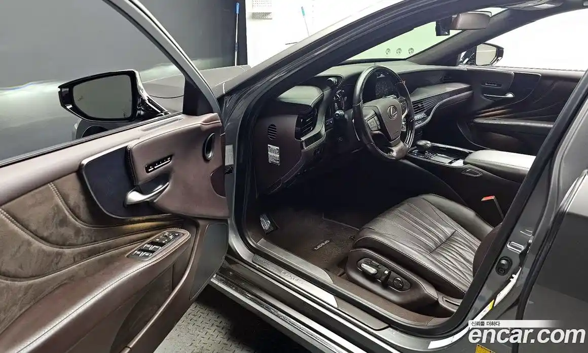 Lexus LS 2018 3.4 гидро в Москве № 198911, фото 10