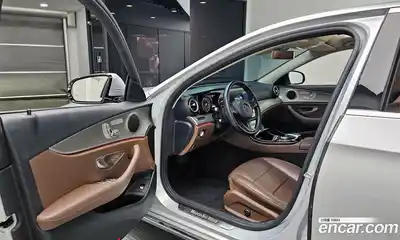 Mercedes-Benz E-Class 2016 2.0 гидро в Москве № 212205, миниатюра 11