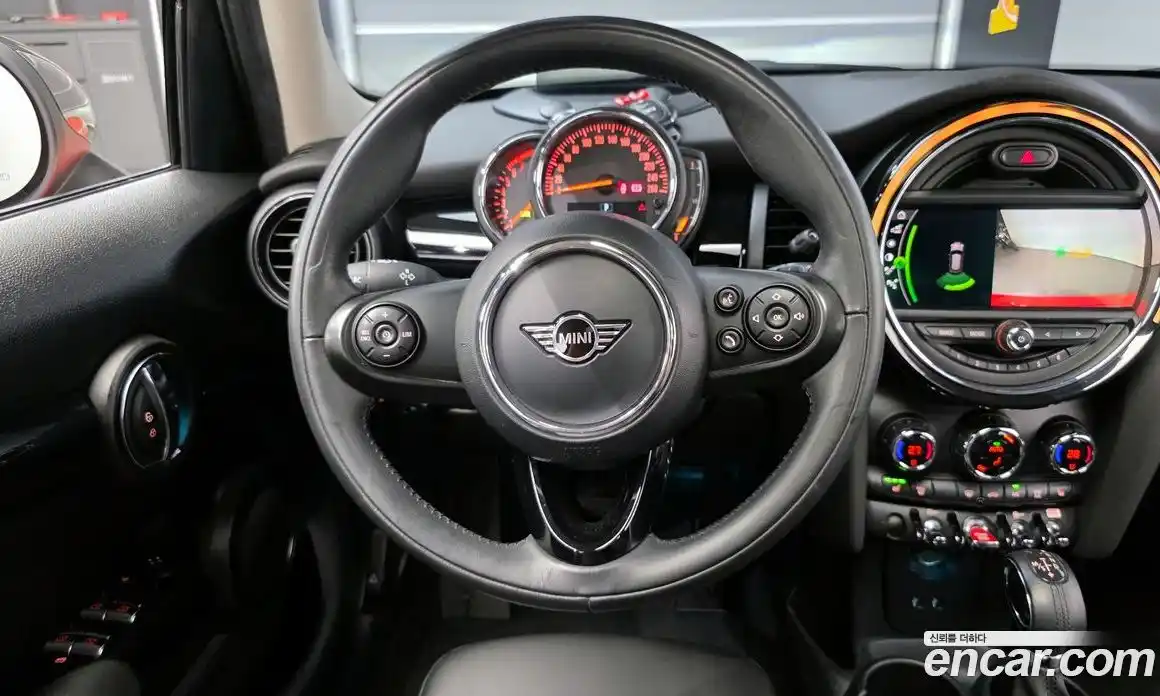 Mini Cooper 2019 1.5 гидро в Москве № 214265, фото 13